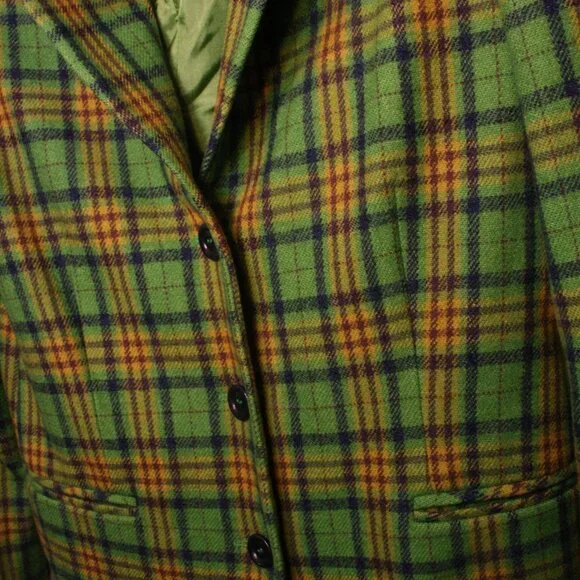 Trendy Green Checker Blazer - Picture 5 of 6